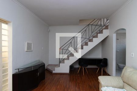 Sala de casa para alugar com 3 quartos, 125m² em Conjunto Habitacional Jova Rural, São Paulo