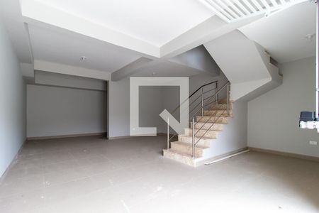 Casa de condomínio para alugar com 170m², 3 quartos e 1 vaga Casa de condomínio para alugar com 170m², 3 quartos e 1 vagaGaragem