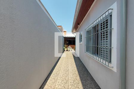 Casa à venda com 350m², 3 quartos e 3 vagasCorredor Quintal