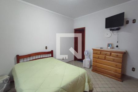 Casa à venda com 350m², 3 quartos e 3 vagasQuarto Suíte 2