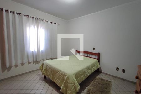 Casa à venda com 350m², 3 quartos e 3 vagasQuarto Suíte 2