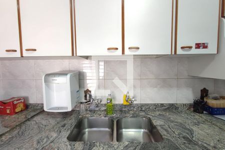 Casa à venda com 350m², 3 quartos e 3 vagasCozinha