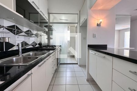 Apartamento à venda com 70m², 3 quartos e 2 vagasCozinha