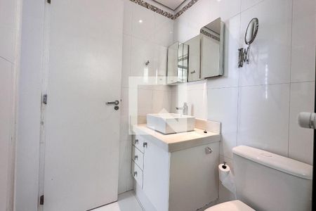 Apartamento à venda com 70m², 3 quartos e 2 vagasBanheiro do Quarto 3