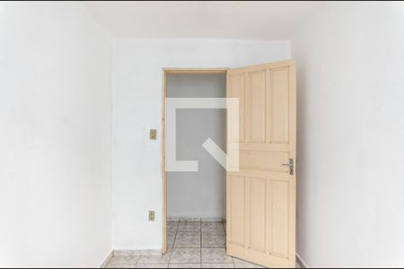 Quarto 2 de casa para alugar com 2 quartos, 80m² em Vila Mangalot, São Paulo