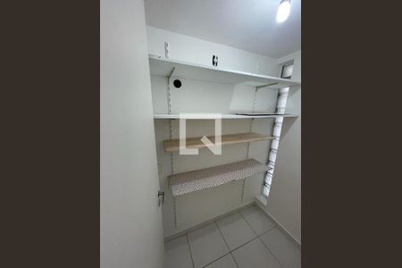 Dispensa de apartamento para alugar com 2 quartos, 52m² em Jardim Olympia, São Paulo