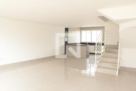 SALA de casa de condomínio para alugar com 3 quartos, 117m² em Trevo, Belo Horizonte
