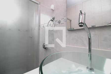 Casa à venda com 173m², 4 quartos e 2 vagasBanheiro 