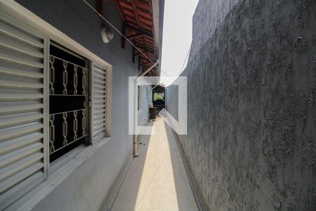 Casa à venda com 173m², 4 quartos e 2 vagasCorredor