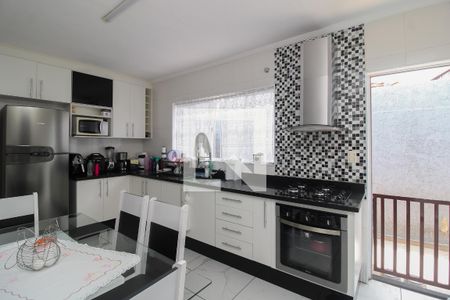 Casa à venda com 173m², 4 quartos e 2 vagasCozinha