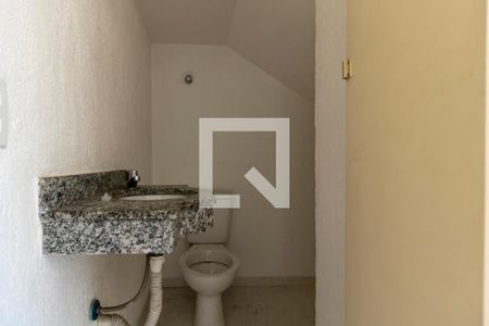 Casa de condomínio para alugar com 45m², 2 quartos e 2 vagas Casa de condomínio para alugar com 45m², 2 quartos e 2 vagasLavabo