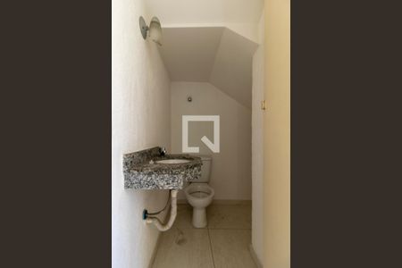 Casa de condomínio para alugar com 45m², 2 quartos e 2 vagas Casa de condomínio para alugar com 45m², 2 quartos e 2 vagasLavabo
