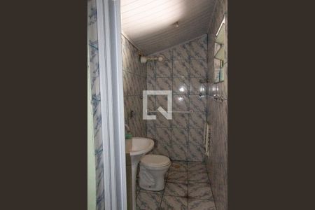 Casa para alugar com 350m², 3 quartos e 3 vagas Casa para alugar com 350m², 3 quartos e 3 vagasBanheiro da Suíte 1