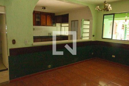 Casa para alugar com 350m², 3 quartos e 3 vagas Casa para alugar com 350m², 3 quartos e 3 vagasCozinha