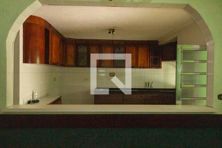 Casa para alugar com 350m², 3 quartos e 3 vagas Casa para alugar com 350m², 3 quartos e 3 vagasCozinha