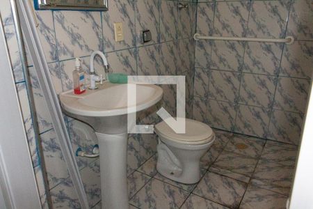 Casa para alugar com 350m², 3 quartos e 3 vagas Casa para alugar com 350m², 3 quartos e 3 vagasBanheiro da Suíte 1