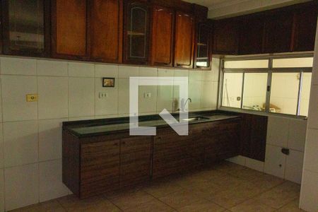Casa para alugar com 350m², 3 quartos e 3 vagas Casa para alugar com 350m², 3 quartos e 3 vagasCozinha