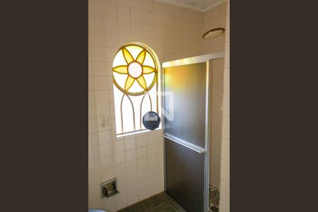 Casa para alugar com 350m², 3 quartos e 3 vagas Casa para alugar com 350m², 3 quartos e 3 vagasBanheiro da Suíte 2