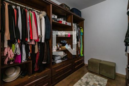 Casa de condomínio à venda com 408m², 4 quartos e 4 vagasQuarto 1