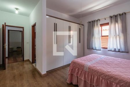 Casa de condomínio à venda com 408m², 4 quartos e 4 vagasSuíte 2