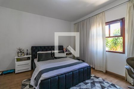 Casa de condomínio à venda com 408m², 4 quartos e 4 vagasQuarto 2