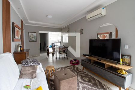 Sala de casa à venda com 3 quartos, 240m² em Costa E Silva, Porto Alegre