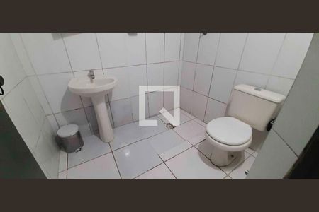 Banheiro Social de casa para alugar com 1 quarto, 44m² em Bussocaba, Osasco