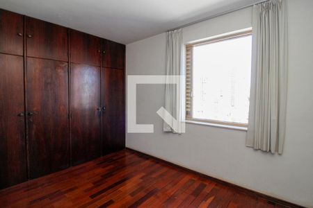 Quarto 1 de apartamento para alugar com 5 quartos, 331m² em São Pedro, Belo Horizonte