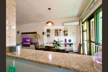 Apartamento à venda com 84m², 2 quartos e 2 vagasCozinha americana