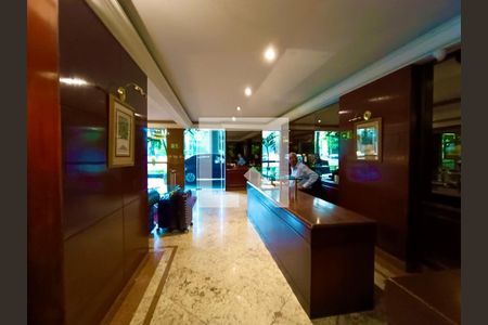 Apartamento à venda com 84m², 2 quartos e 2 vagasPortaria