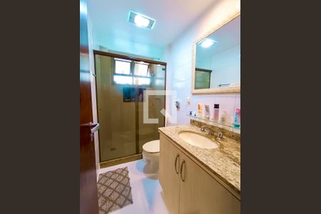 Apartamento à venda com 84m², 2 quartos e 2 vagasBanheiro social