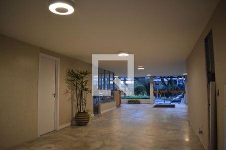 Hall de entrada de apartamento à venda com 4 quartos, 98m² em Água Verde, Curitiba