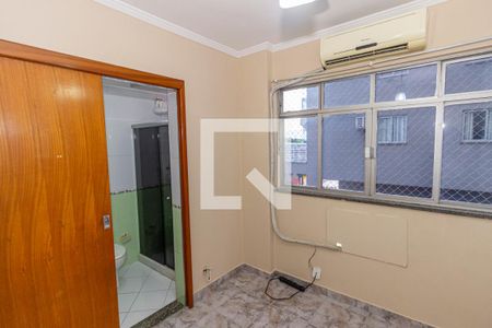 Suíte de apartamento para alugar com 2 quartos, 110m² em Irajá, Rio de Janeiro