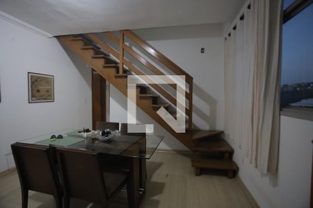 Sala de apartamento à venda com 3 quartos, 140m² em Estrela Dalva, Belo Horizonte