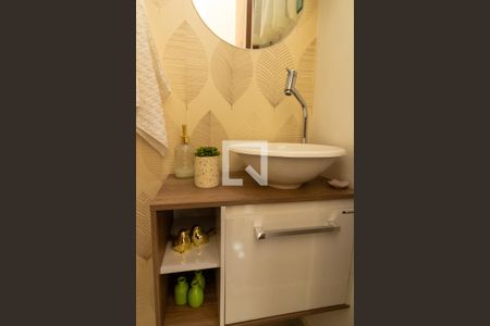 Casa de condomínio à venda com 79m², 2 quartos e 2 vagasLavabo