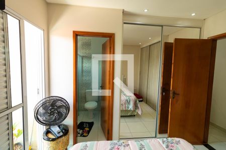 Casa de condomínio à venda com 79m², 2 quartos e 2 vagasSuíte 2