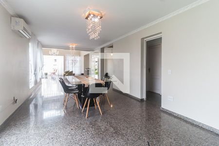 Sala de Jantar de casa para alugar com 4 quartos, 500m² em Vila Oliveira, Mogi das Cruzes