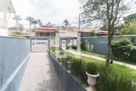 Vista da Sala de casa para alugar com 4 quartos, 500m² em Vila Oliveira, Mogi das Cruzes