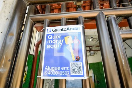 Casa para alugar com 40m², 2 quartos e 1 vaga Casa para alugar com 40m², 2 quartos e 1 vagaFachada