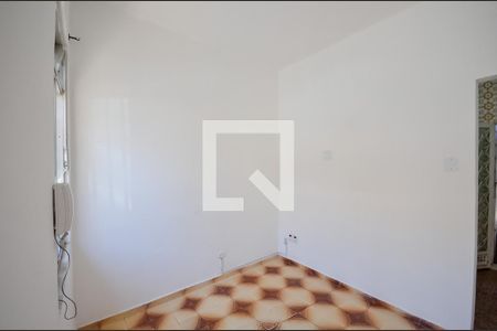 Casa para alugar com 40m², 2 quartos e 1 vaga Casa para alugar com 40m², 2 quartos e 1 vagaSala