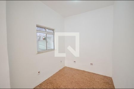 Casa para alugar com 40m², 2 quartos e 1 vaga Casa para alugar com 40m², 2 quartos e 1 vagaQuarto