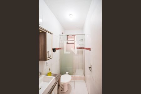 Banheiro de apartamento para alugar com 1 quarto, 47m² em Rubem Berta, Porto Alegre