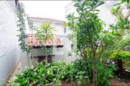 Casa à venda com 129m², 3 quartos e 2 vagas Casa à venda com 129m², 3 quartos e 2 vagasQuintal