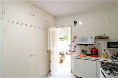 Casa à venda com 129m², 3 quartos e 2 vagas Casa à venda com 129m², 3 quartos e 2 vagasCozinha