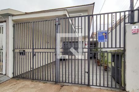 Casa à venda com 129m², 3 quartos e 2 vagas Casa à venda com 129m², 3 quartos e 2 vagasFachada