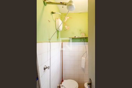 Casa à venda com 129m², 3 quartos e 2 vagas Casa à venda com 129m², 3 quartos e 2 vagasBanheiro de Serviço