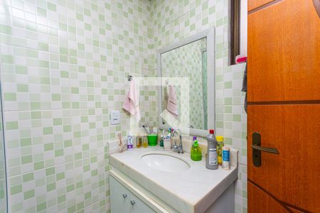 Banheiro de casa à venda com 5 quartos, 240m² em Piratininga, Niterói