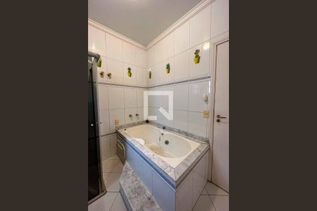 Banheiro Suíte 1 de casa à venda com 3 quartos, 227m² em Jardim Franca, São Paulo