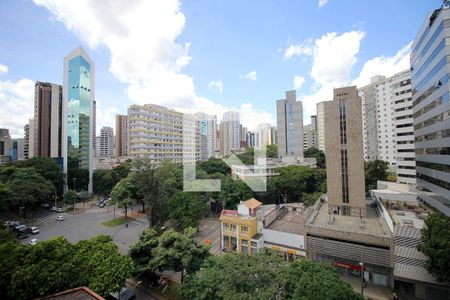 Vista da Suite de apartamento à venda com 1 quarto, 38m² em Funcionários, Belo Horizonte