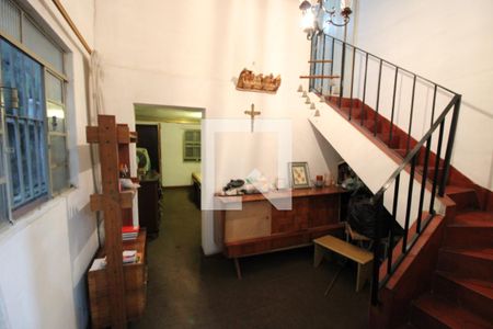 Corredor de casa para alugar com 2 quartos, 153m² em Vila Ester (zona Norte), São Paulo